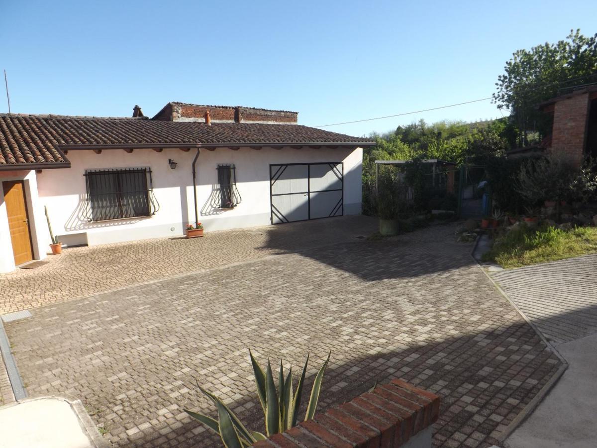 לינה וארוחת בוקר Lu (Piedmont) Domus Amica מראה חיצוני תמונה